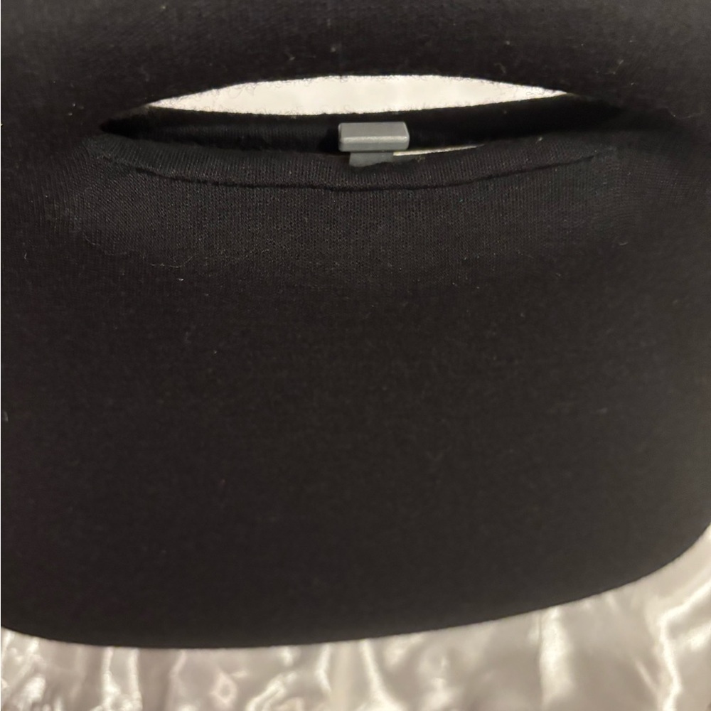 CHANEL Sleek Jersey Black Butt Bag - Picture 4 of 8